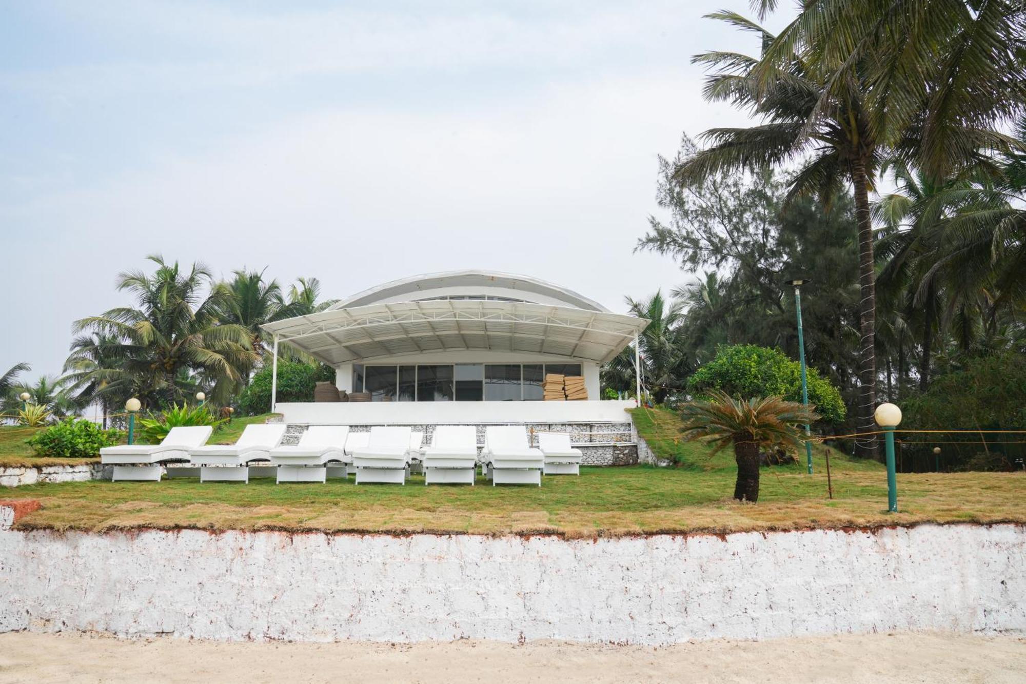 Regenta Beach House Resort, Goa Benaulim Exterior foto